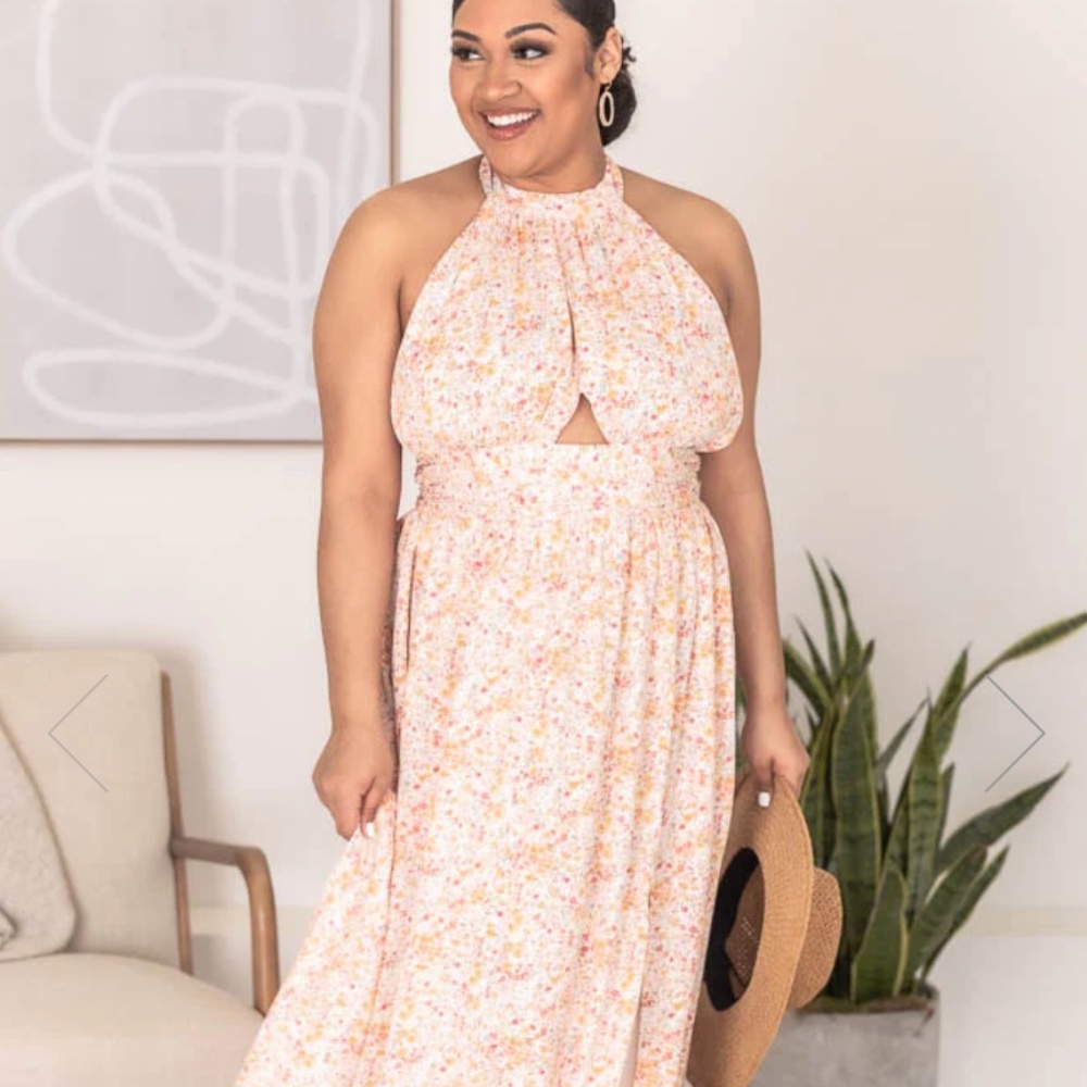FLORAL HALTER NECK MAXI DRESS